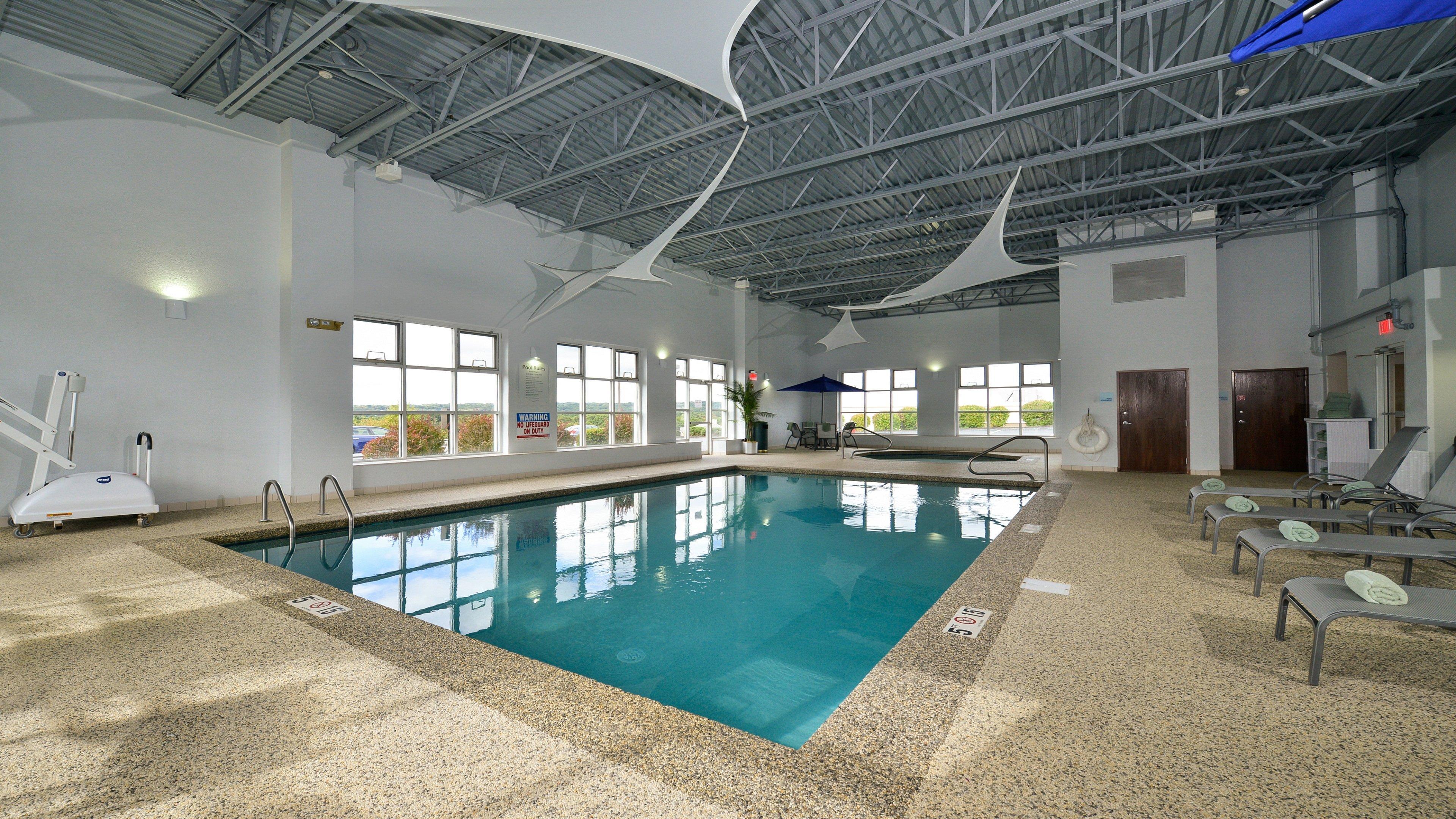 Holiday Inn Express Boston-Milford By Ihg Екстер'єр фото